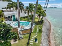 Beachfront Secret Tides Villa Luna - B&B