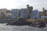 Prua sul mare - B&B Aci Castello