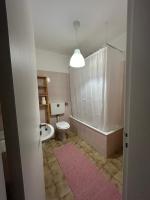 Camera Matrimoniale con Bagno in Comune