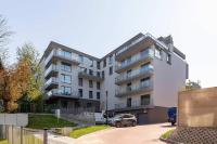 Słoneczna Comfy Apartment with Balcony & Parking Katowice by Noclegi Renters - B&B