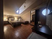 Twin Room with Private Bathroom