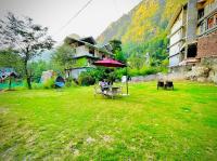 Hotel Vansh-A hotel with private Lawn and Parking - B&B Kasol