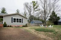 The Franklin Farmhouse, Franklin, TN - B&B