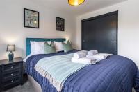 Parking Netflix TV Sleeps 4 Close to QMC - B&B