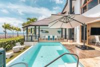 Magnificent villa with ocean view in Puerto Bahia - B&B Samaná
