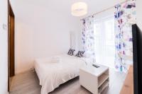 Poznań Wschód Homely Apartment by BookingHost - B&B Poznań