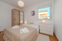 Basa modern ap by the beach - B&B Novalja