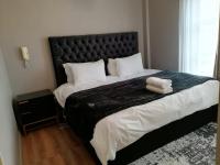 Apartamento de 1 Dormitorio con balcón y vistas a la ciudad