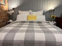 The Coachhouse - studio apartment - Ferienwohnung
