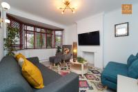 Gaia Cottages 3BR Home with Parking,WIFI,Garden,EV & Desk - B&B Hersham