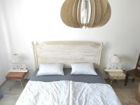 Cosy flat in a quiet location with free parking - Ferienwohnung Neutra