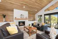 CL 874 Million Dollar View - B&B