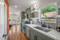 Htown eclectic funk vibe unit A - B&B Houston