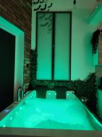 King Room with Spa Bath