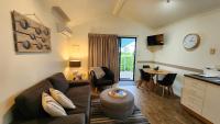 Apartment with Garden View