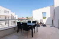 Garden Palace - Vitamin Sea Appartment with Teracce - B&B Umag