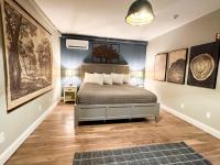 Deluxe King Suite