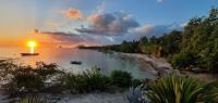 Grand studio vue mer pieds dans l eau - B&B Sainte-Luce