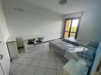 Tweepersoonskamer met 2 Aparte Bedden en Badkamer