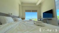 1A Star Room - Quadruple Ocean View Room with Bathtub