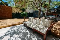 Cascais Center Family Apartment with Courtyard - B&B Cascais