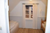 House by the ocean and majestic mountains - B&B Syðradalur