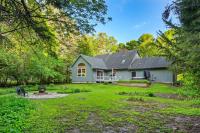 Scandia- Secluded Home, Walk to Marina, Game Room & Hot Tub - Bed and Breakfast Sister Bay