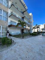 Corals Retreat 2BR Beach Condo - Ferienwohnung