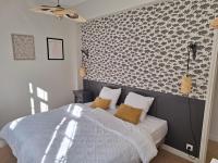 Spacieux et Cosy Duplex centre historique - 2 Chambres - Transport facile - Bed and Breakfast