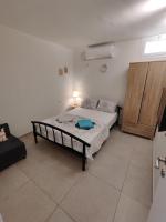 The-Home-Away-From-Home - Bed and Breakfast Eilat