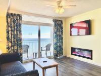 Deluxe One-Bedroom Apartment with Ocean View