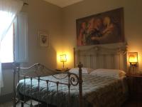 Standard Double Room with Shared Bathroom