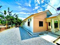 Raees Homestay - B&B