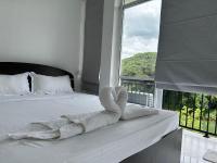 Camera Matrimoniale con Vista Montagna