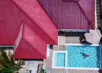 Kidas Villa - Solar, AC, Wi-Fi, Private Pool & Gym - Ferienwohnung Banda Kuu