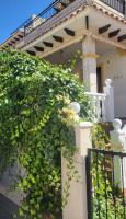 Casa Mario, La Zenia Boulevard area,fantastic 2 bedrooms, 2 bathrooms house with communal swimming pool and barbecue - Chambres d'hôtes Urbanizacion los Balcones