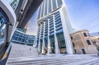 Chic & Cheeky Reside in Malta's Tallest Skyscraper - Chambres d’hôtes