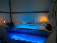 Hampton Haven & Jacuzzi - B&B Saskatoon