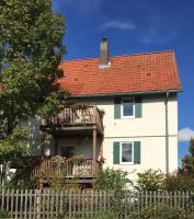 Charmante 2 Zimmer plus Bad und Balkon ohne Küche - B&B Neustädtel