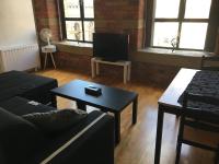 Historic & Modern 2 Bed Apartment - Free Parking - Ferienwohnung