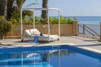 Meneou Beachfront Villa Sunset - Ferienwohnung