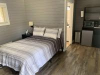 TeePee Room 5- Newly Renovated - B&B Roscommon