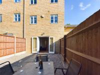 Signature Stays Accommodation - Cheltenham - Large 4 Bed House With Parking - Racecourse Accommodation - Chambres d’hôtes