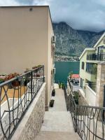 Dreibettzimmer mit Balkon