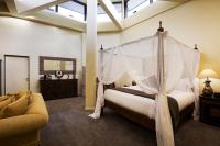 Shark Grand Suite