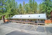 Cottage Like Suite with Private Hot Tub - Chambres d’hôtes Bass Lake