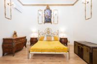 Historic suite next to the castle - B&B Bari