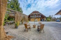 Luxury Glamping House Pia - Happy Rentals - Ferienwohnung Ivančna Gorica