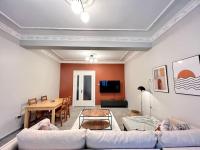 Modern Design, 3BR,AC, 1 min walk from Taksim Square - B&B Istanbul