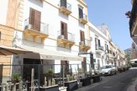 Casa Vacanze In Piazza - B&B Terrasini